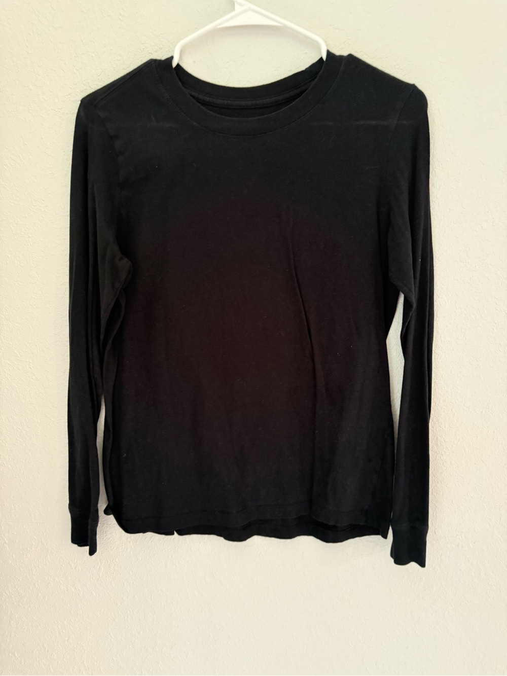 Nike Women's Black Long-Sleeve Crewneck Tee